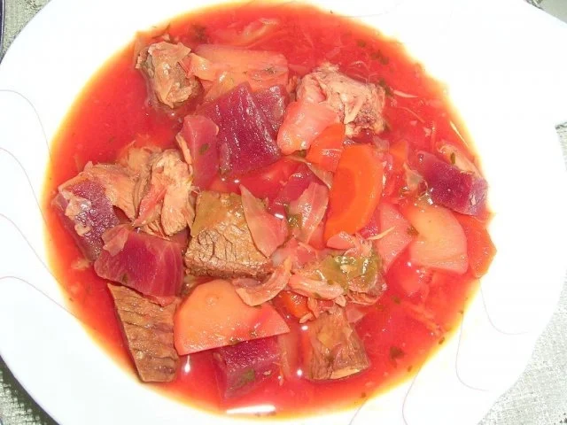 Rezept: Borschtsch mit Eisbein (ein reichhaltiger, leckerer Eintopf mit viel Fleisch) Bild Nr. 5 Borschtsch mit Eisbein (ein reichhaltiger, leckerer Eintopf mit viel Fleisch) - Rezept - Bild Nr. 5