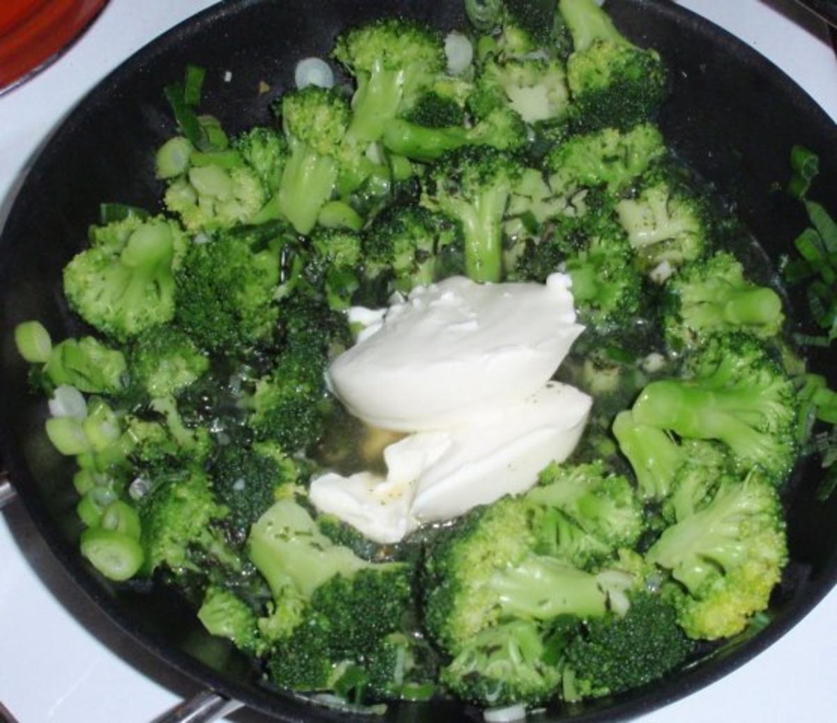 Broccoli-Räucherlachs-Pasta - Rezept - Bild Nr. 5