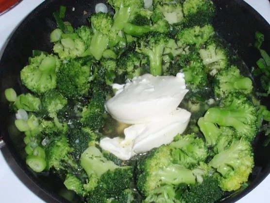 Rezept: Broccoli-Räucherlachs-Pasta Bild Nr. 5 Broccoli-Räucherlachs-Pasta - Rezept - Bild Nr. 5