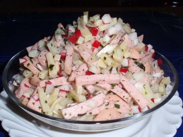 Rezept: Köstlicher Wurstsalat Bild Nr. 6 Köstlicher Wurstsalat - Rezept - Bild Nr. 6