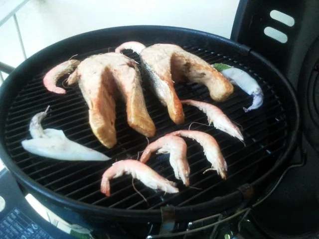 Piatta de Mare / Fischplatte a la Nightcooker mit Monsterlachsteak - Rezept - Bild Nr. 2