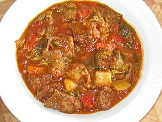 Rezept: Gulaschsuppe Budapester Art Gulaschsuppe Budapester Art - Rezept