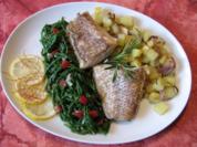 Red Snapper an Meerealgensalat mit Rosmarinkartoffeln... - Rezept