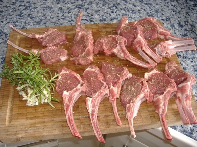 Lammkotelett mit Ziegenkäse-Kartoffel-Pürree - Rezept - Bild Nr. 2