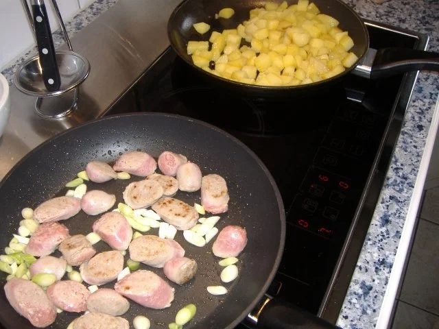 Bratwurst - Kartoffel - Romanasalat - Rezept - Bild Nr. 3