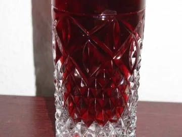 Getränke: Ingwer-Johannisbeer-Getränk - Rezept