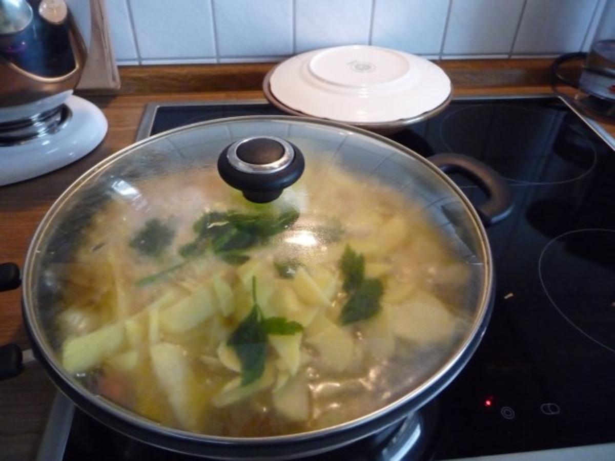 Suppen & EIntöpfe : Kartoffelsuppe mit Hackbällchen - Rezept - Bild Nr. 13