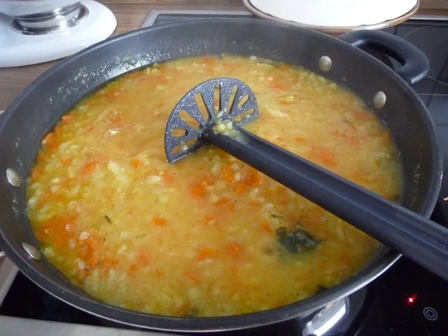 Suppen & EIntöpfe : Kartoffelsuppe mit Hackbällchen - Rezept - Bild Nr. 15