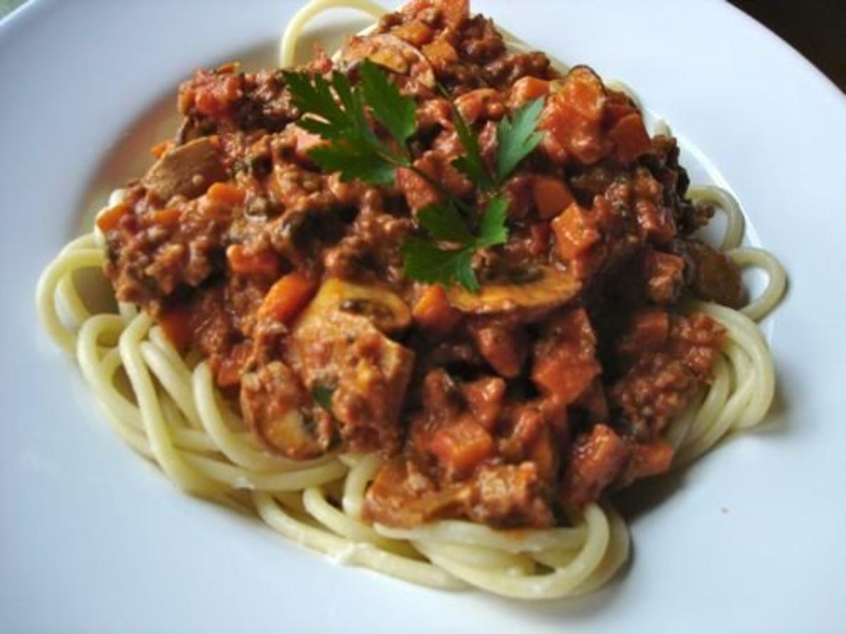 Spaghetti mit Bolognese-Ragout - Rezept - Bild Nr. 3