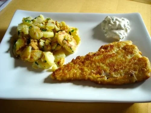 Rezept: Gebackener Kabeljau mit Petersilien-Bratkartoffeln Gebackener Kabeljau mit Petersilien-Bratkartoffeln - Rezept