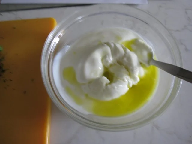 Zucchinipuffer mit Lachs und Kräuterjoghurt - Rezept - Bild Nr. 4