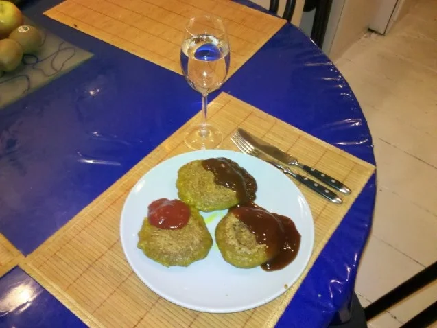 Rezept: Kartoffeln: Indische Kartoffelplätzchen gefüllt mit Bergkäse Bild Nr. 9 Kartoffeln: Indische Kartoffelplätzchen gefüllt mit Bergkäse - Rezept - Bild Nr. 9