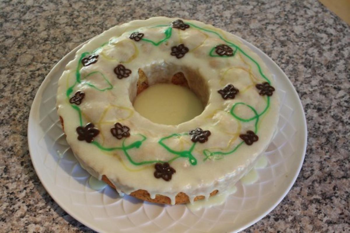 Saftiger Biskuitkuchen mit Mohn und Zitrone - Rezept - kochbar.de