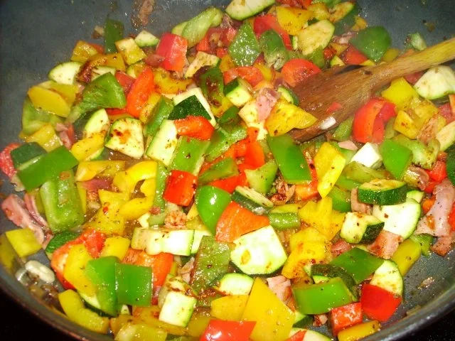 Rezept: Hühnchen im krossen Schinkenmantel Bild Nr. 6 Hühnchen im krossen Schinkenmantel - Rezept - Bild Nr. 6