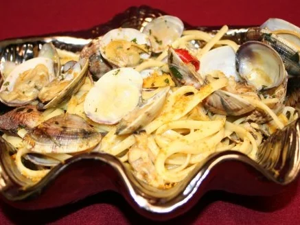 Bandnudeln mit Venusmuscheln und Fischrogen - Rezept