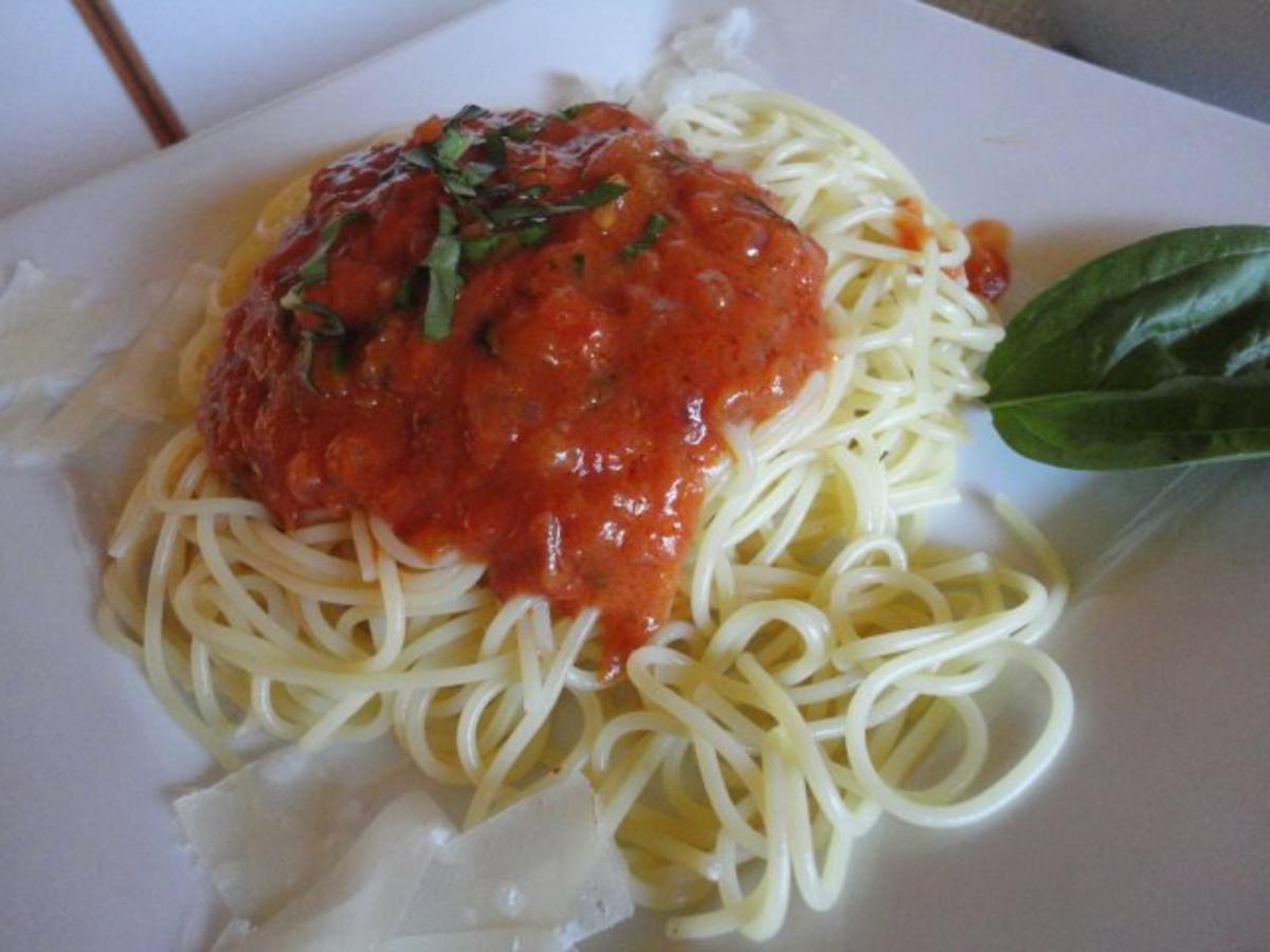 Spaghetti mit Tomaten Wodka Sauce - Rezept - Bild Nr. 8