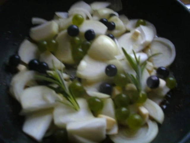 Rezept: Zwiebel Weintrauben-Soße mit Hähnchenbrust Bild Nr. 6 Zwiebel Weintrauben-Soße mit Hähnchenbrust - Rezept - Bild Nr. 6