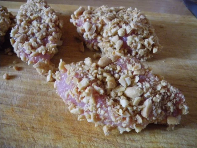 Rezept: Schweinefilet in Erdnusskruste Bild Nr. 2 Schweinefilet in Erdnusskruste - Rezept - Bild Nr. 2