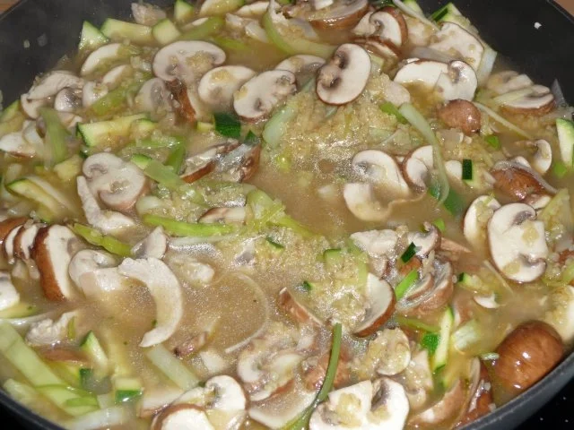 Rezept: Hühnchenpfanne in Bulgurgemüse Bild Nr. 2 Hühnchenpfanne in Bulgurgemüse - Rezept - Bild Nr. 2