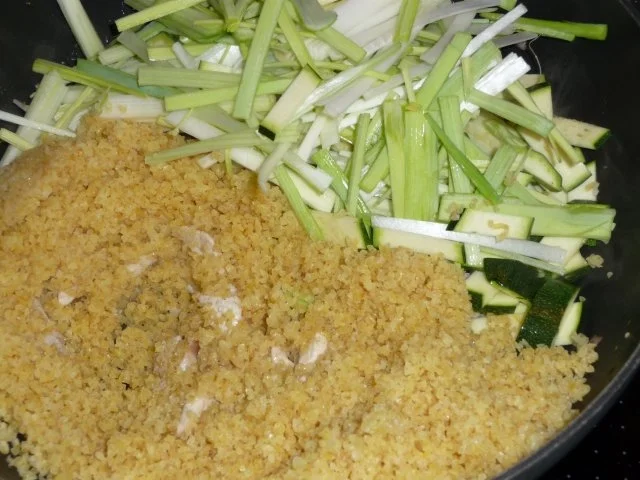 Rezept: Hühnchenpfanne in Bulgurgemüse Bild Nr. 5 Hühnchenpfanne in Bulgurgemüse - Rezept - Bild Nr. 5