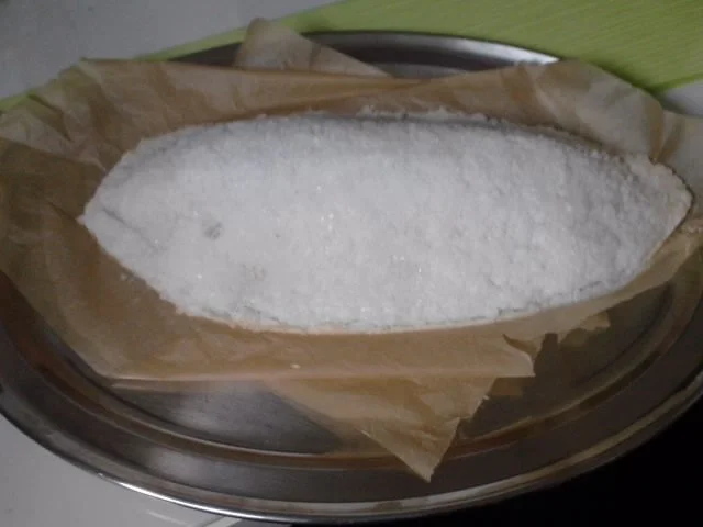 Bachsaibling in der Salzkruste mit  lauwarmen Kartoffelsalat - Rezept - Bild Nr. 3