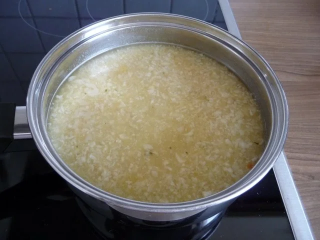 Rezept: Resteverwertung : aus Kartoffel-Blumenkohlstampf ein Süppchen zaubern Bild Nr. 2 Resteverwertung : aus Kartoffel-Blumenkohlstampf ein Süppchen zaubern - Rezept - Bild Nr. 2