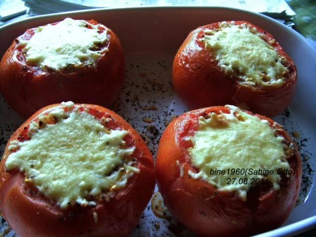 GEFÜLLTE  FLEISCHTOMATEN - Rezept - Bild Nr. 5