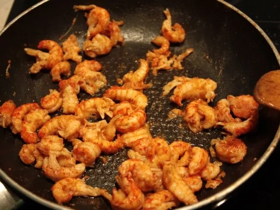 Kartoffel-Teller mit Flusskrebs-Rührei - Rezept - Bild Nr. 3