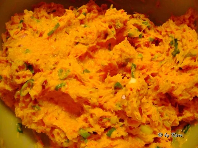 Gemüse: Knusprige Kürbisrösti mit Lauchschmand- Dipp - Rezept - Bild Nr. 4