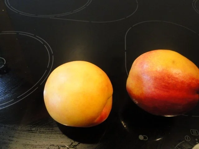 Bunter Garnelen-Obstsalat mit selbstgebackenen  Sonnenblumenbrot - Rezept - Bild Nr. 3