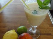 Bananen-Nektarinen-Buttermilch - Rezept