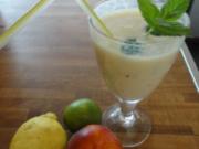 Bananen-Nektarinen-Buttermilch - Rezept