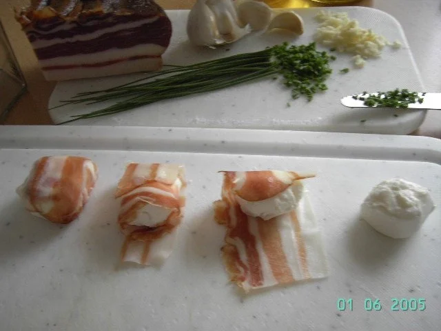 Rezept: Eingelegte Schafkäsekugeln Bild Nr. 3 Eingelegte Schafkäsekugeln - Rezept - Bild Nr. 3