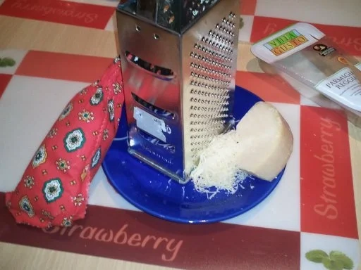 Rezept: Spaghetti aglio e olio e peperoncini e erbe Bild Nr. 5 Spaghetti aglio e olio e peperoncini e erbe - Rezept - Bild Nr. 5