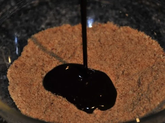 Rezept: Kuchenzwerg: Brombeer Zitronen Torte Bild Nr. 3 Kuchenzwerg: Brombeer Zitronen Torte - Rezept - Bild Nr. 3