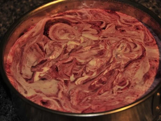 Rezept: Kuchenzwerg: Brombeer Zitronen Torte Bild Nr. 7 Kuchenzwerg: Brombeer Zitronen Torte - Rezept - Bild Nr. 7