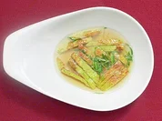 Gemüseessenz mit Einlage - Rezept