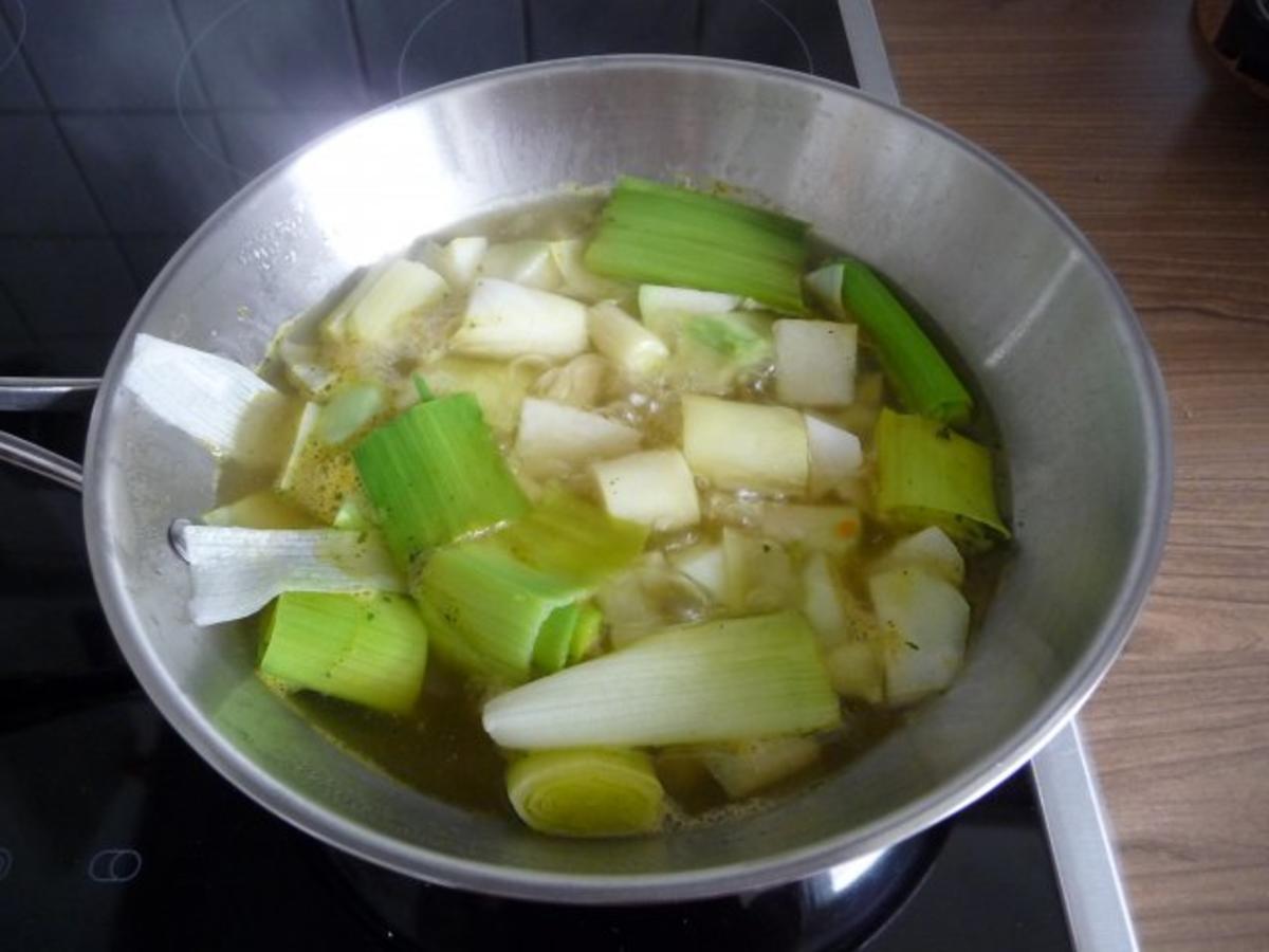 Suppen & Eintöpfe : Kohlrabi - Lauchsüppchen - Rezept - Bild Nr. 3