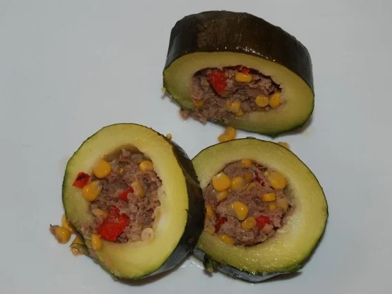 Zucchini, gefüllt - Rezept
