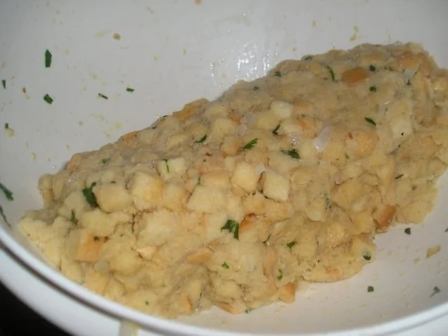 Schweinebauch mit Semmelfülle - Rezept - Bild Nr. 2