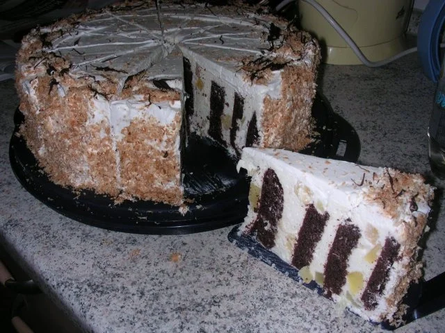 Rezept: Ananas- Wickeltorte Bild Nr. 2 Ananas- Wickeltorte - Rezept - Bild Nr. 2