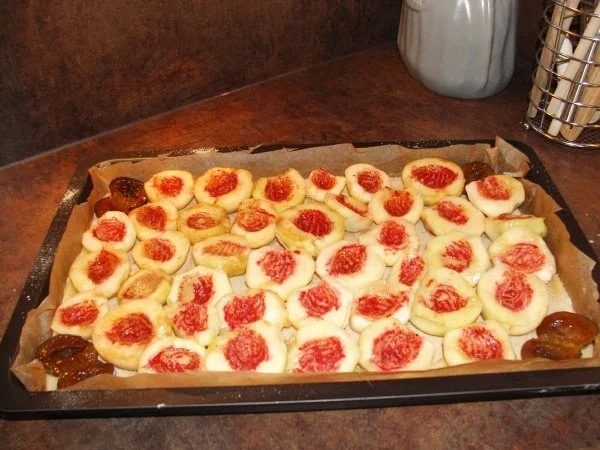 Rezept: Pfirsichkuchen mit Streusel Bild Nr. 2 Pfirsichkuchen mit Streusel - Rezept - Bild Nr. 2