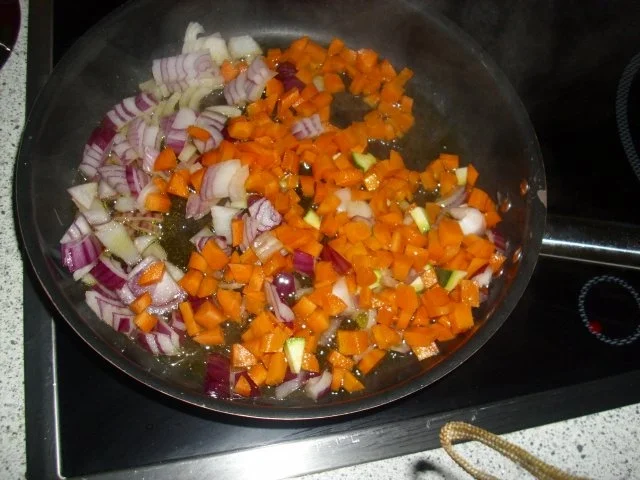 Gefüllte Tomaten an Reisnudeln - Rezept - Bild Nr. 4