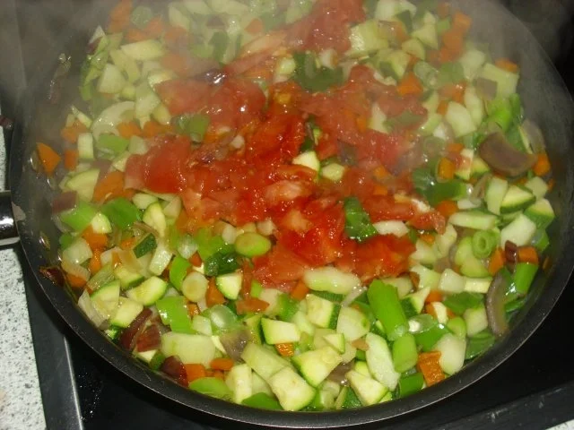 Gefüllte Tomaten an Reisnudeln - Rezept - Bild Nr. 6