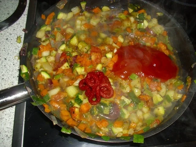 Gefüllte Tomaten an Reisnudeln - Rezept - Bild Nr. 9