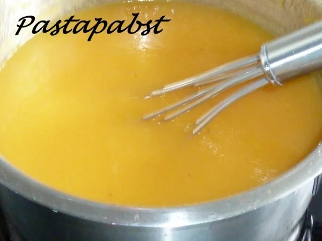 Ingwer-Käsekuchen mit Pfirsichsauce - Rezept - Bild Nr. 6