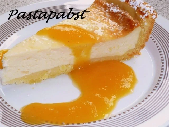 Ingwer-Käsekuchen mit Pfirsichsauce - Rezept