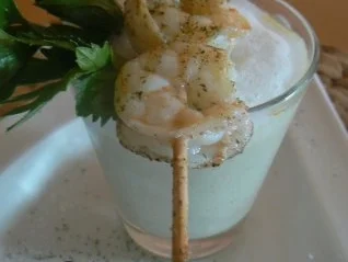 Selleriecappucino mit Garnelenspieß - Rezept