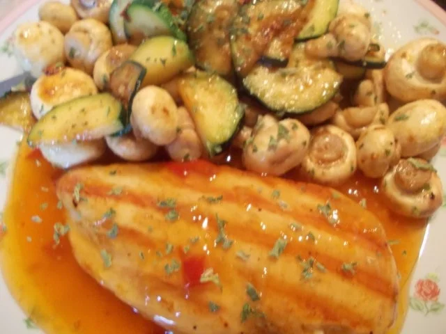 Hähnchenbrust "süß-sauer" mit Zucchini-Pilzgemüse - Rezept - Bild Nr. 3