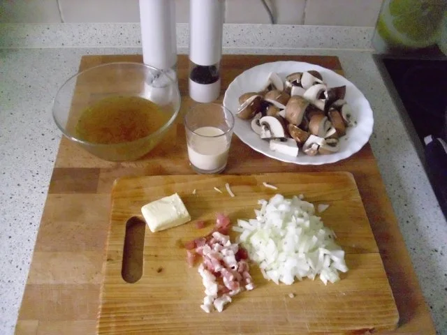 Rezept: Gulasch halb und halb mit Pilzgemüse Bild Nr. 9 Gulasch halb und halb mit Pilzgemüse - Rezept - Bild Nr. 9